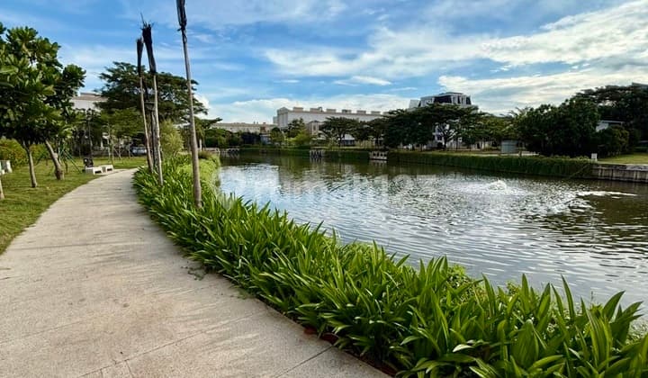 Cheapest Golf Island View Lake Plot in PIK (462m)