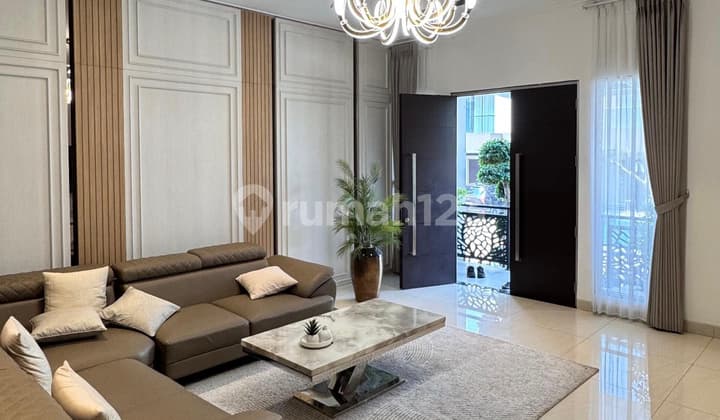 Rumah Mewah Pik Golf Island Furnish (10X20m)