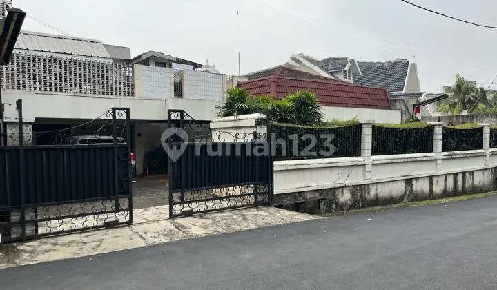 Rumah Luas Dijual Hitung Tanah Saja Di Simprug Golf