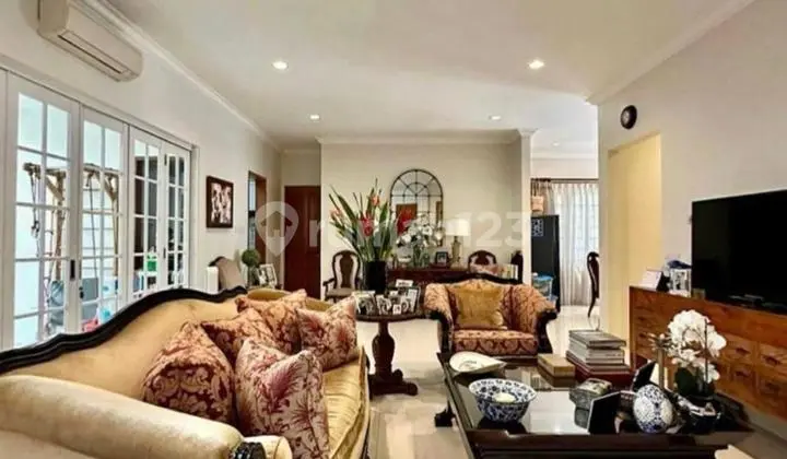 Rumah Mewah, Murah, Siap Huni di Kebayoran Baru (Ny)