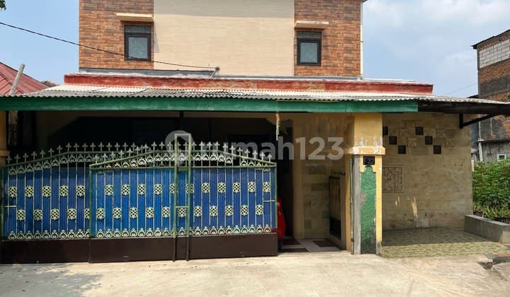 Rumah Luas Dekat Tol Bekasi Timur Ada Tanah Lebih di Belakang