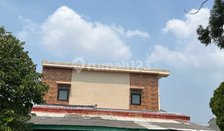 Rumah Luas Dekat Tol Bekasi Timur Ada Tanah Lebih di Belakang (Ny)