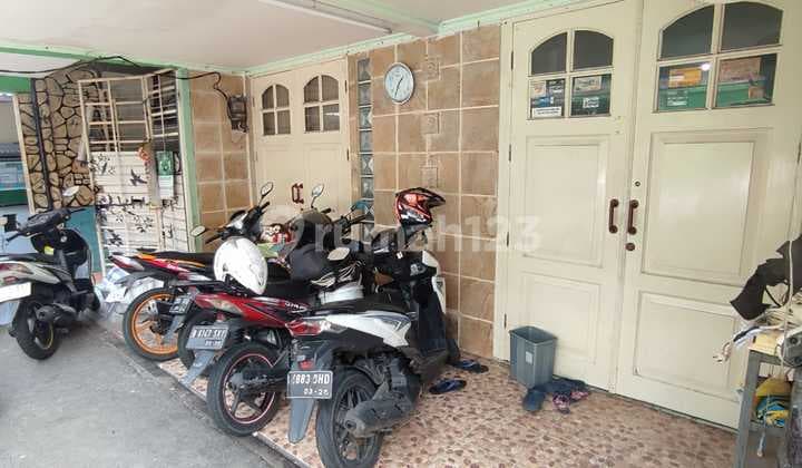 Rumah 2 Lantai +kost2an / Kontrakan Kebayoran Baru Jakarta Selatan