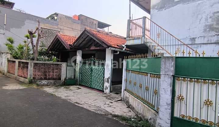 Rumah + Rumah Kost Pasar Minggu