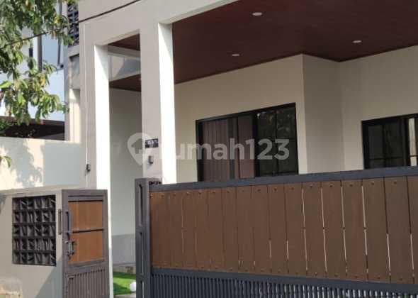 Rumah Modern Siap Huni Full Granit di Bintaro Sektor 9, Akses Tol Cepat