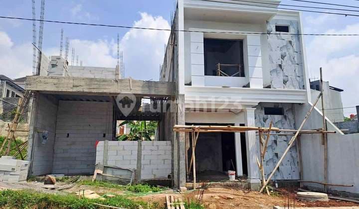 Rumah Mewah 2 Lantai On Progres Siap Huni di Mangunharjo Tembalang
