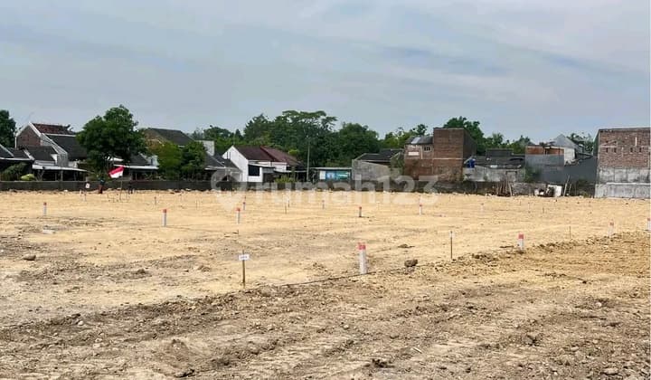 Tanah Kavling Murah Nempel Jalan di Bukit Emerald Jaya