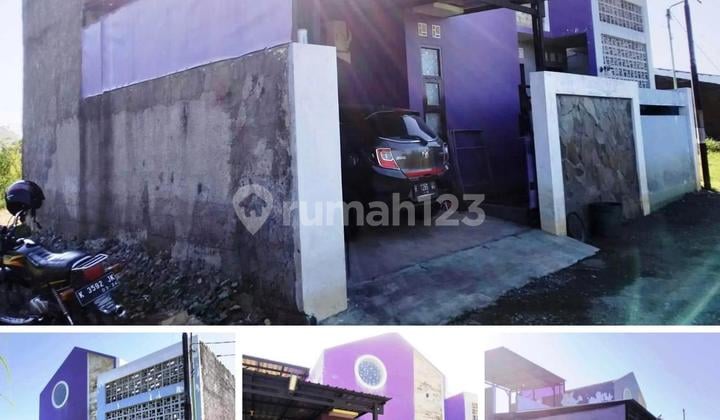 Ready-to-Occupy Exclusive Residence in a Strategic Location in Kudus