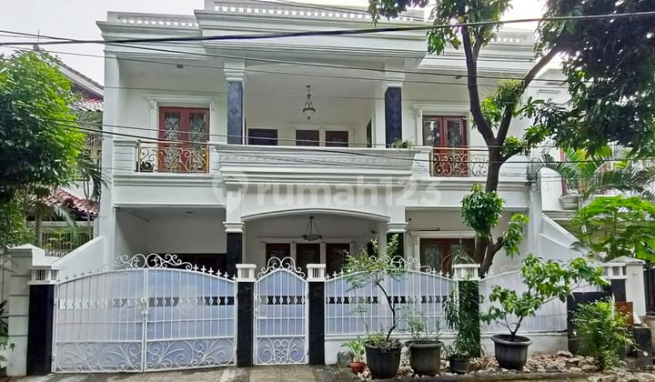 Rumah Mewah Modern Classic di Rawamangun Jakarta Timur