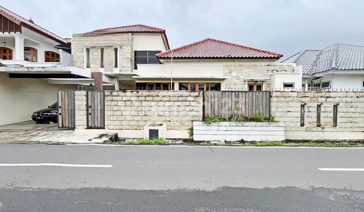 Luxury Ready-to-Occupy House in Rawamangun, East Jakarta