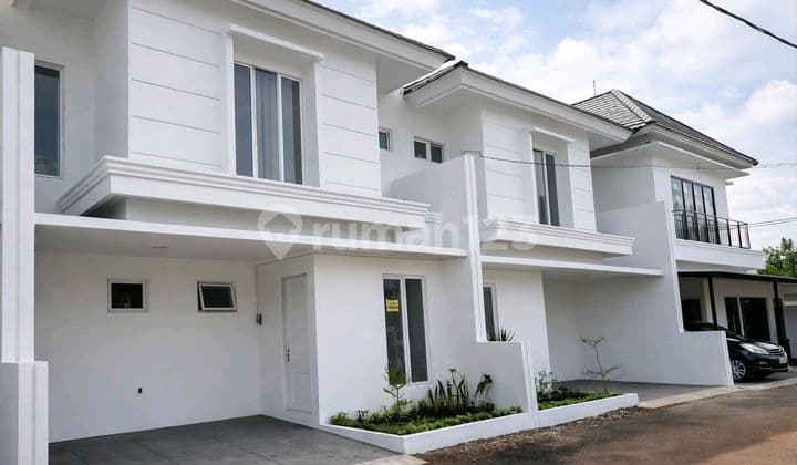 Rumah Baru 2 Lantai Seberang Ui di Margonda Raya