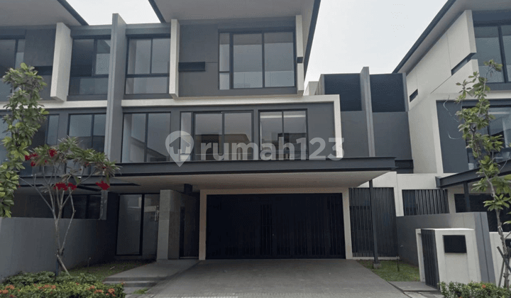 Rumah Mewah di Kawasan Exclusive Lyndon Navapark Bsd