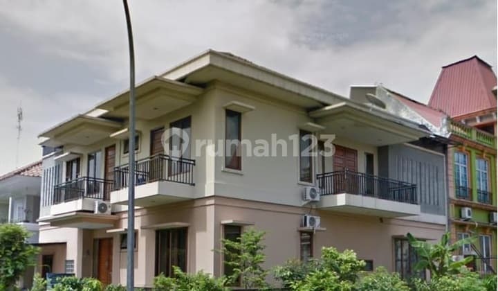 Rumah Nyaman di Versailes Bsd