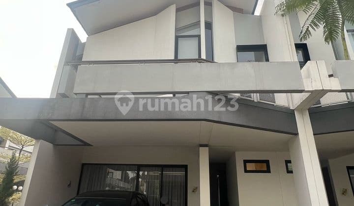 Rumah siap huni di Humming Bird Serpong