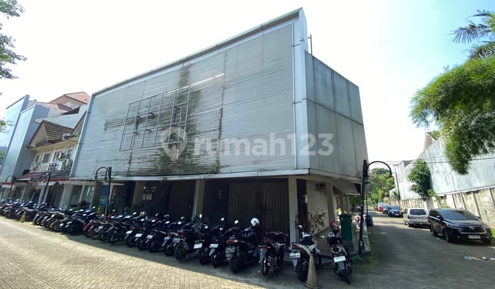 Three adjacent shophouses in BSD.