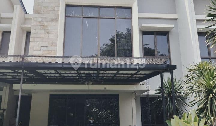 Rumah Foresta Jarang Jual Depan Kolam Renang Di Bsd City