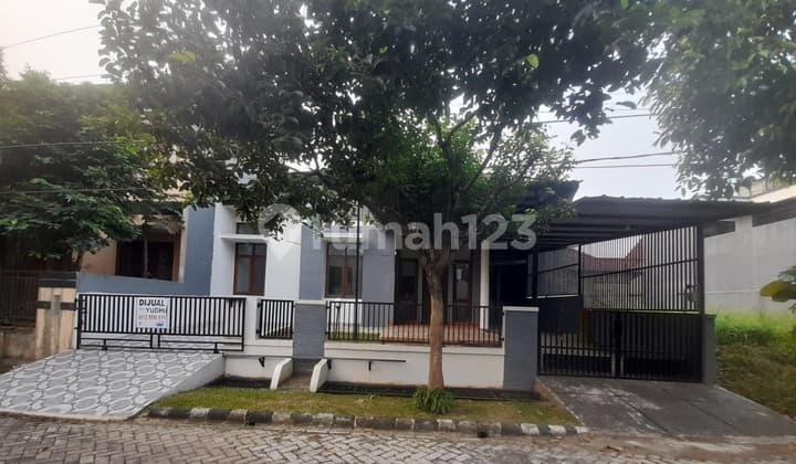 Rumah Siap Huni di Kemang Pratama