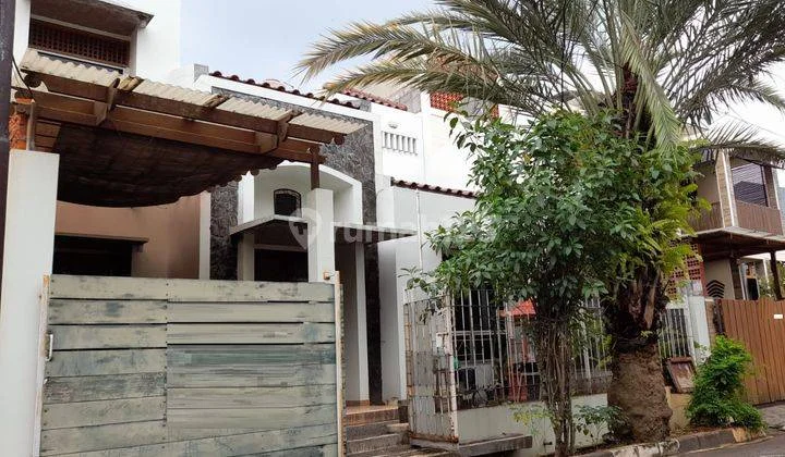 Rumah 2 Lantai di Jaka Permai
