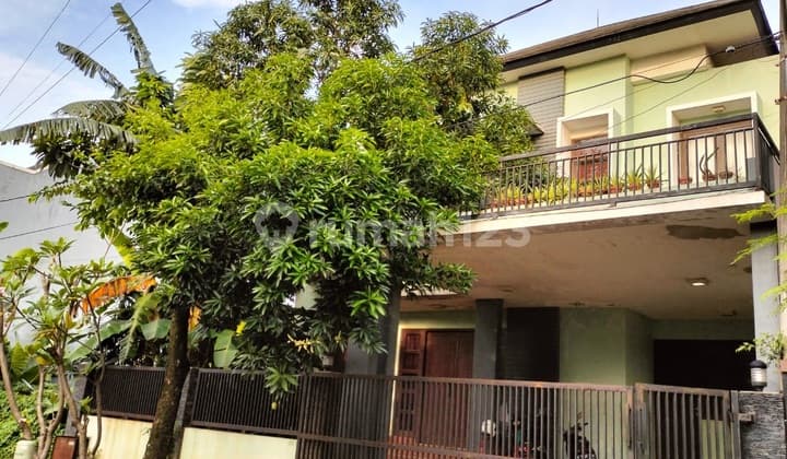 Rumah 2 Lantai di Kemang Pratama