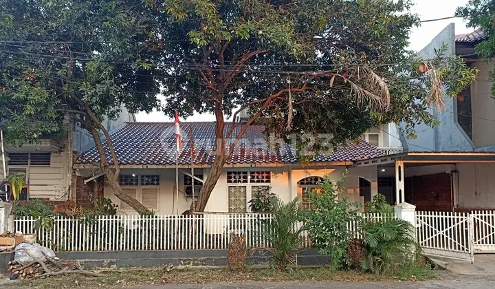 Rumah Asri di Jaka Permai