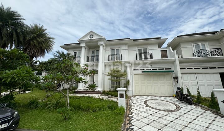 Rumah Bagus SHM di Fontainebleau Golf Residence, Tangerang Selatan