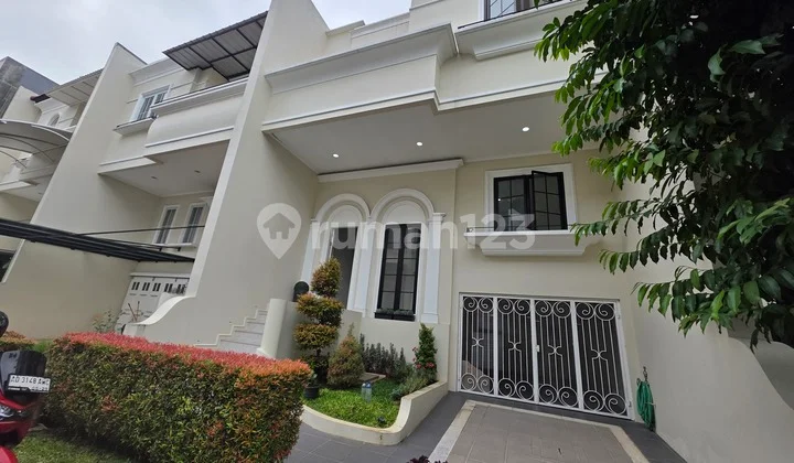 Rumah Camden House, 2 Lantai, di Kembangan, Brandnew