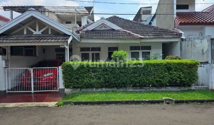 Rumah Perlu Renov Dalam Perumahan Kawasan Bintaro, Jakarta Selatan