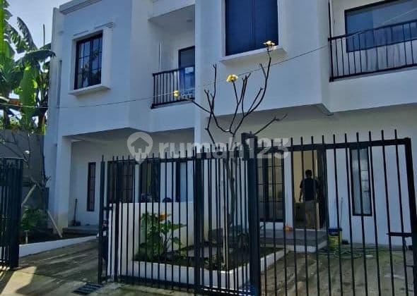 Rumah Gandeng Minimalis BrandNew dalam Komplek Bintaro Sektor 3A
