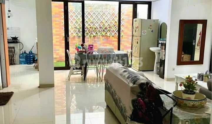 Rumah Mewah Dalam Cluster Elite Emerald Bintaro Sektor 9