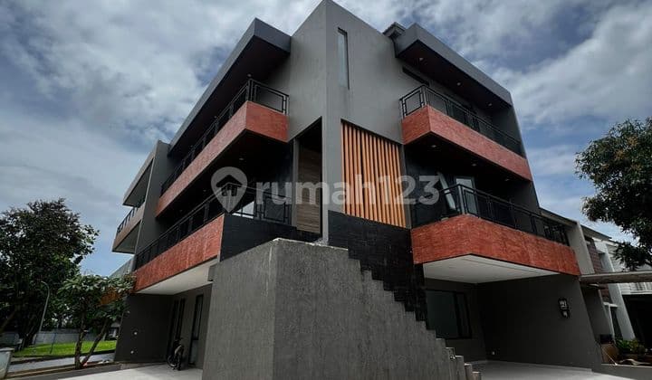Rumah Baru di Sutera Fetonia Park Luas 250M, Hoek, Rapi, Siap Huni