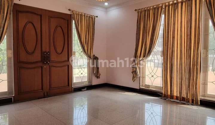 Rumah Pluit 18x20, Hoek, Klasik, Siap Huni, Jalan Lebar