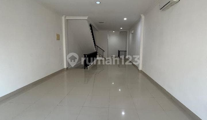 Ruko Green Lake City, Gandeng 2 (Bisa Beli Satuan) Siap Pakai, Rapi