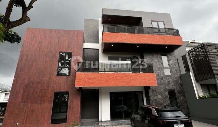 Rumah Luxury Brand New Alam Sutera, Luas 358M, Hoek,Lift, Siap Huni