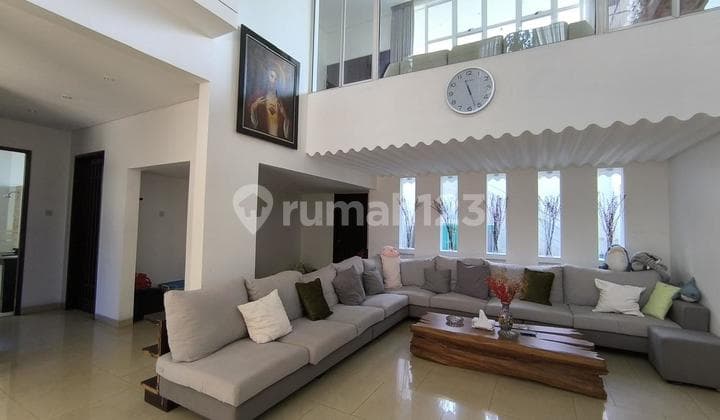 Pluit Pantai Mutiara House. area 434 M2, 3 Floors, South.