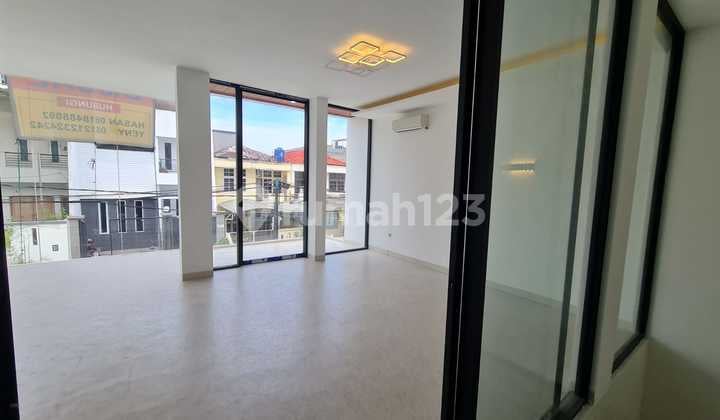 Rumah Baru Muara Karang Uk 10X20, Siap Huni, Jalan Lebar