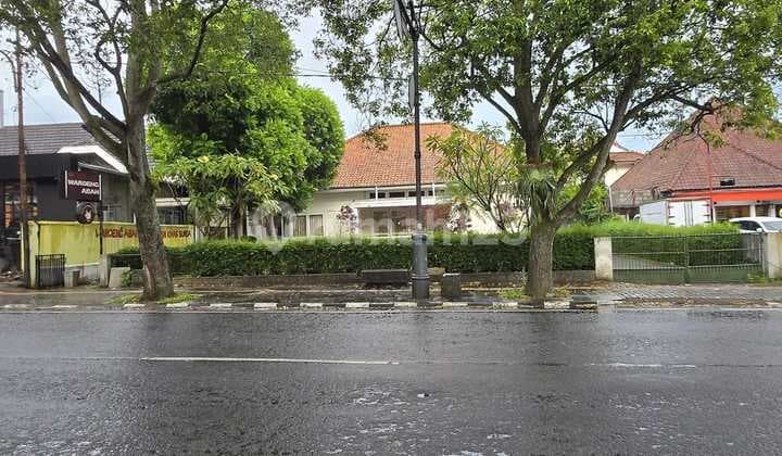 Rumah Luas 1100m, Jl. Re Martadinata Bandung, Cocok Untuk Usaha