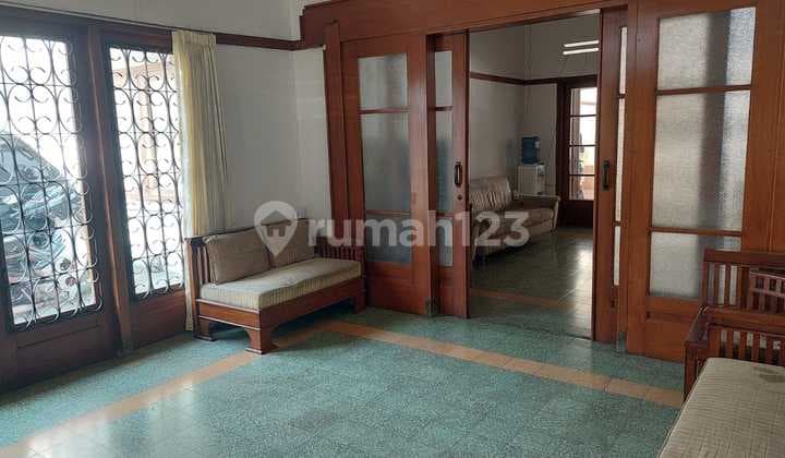 Rumah Asri Tengah Kota Dekat Gasibu