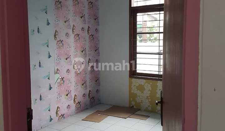 Rumah Nyaman Dan Strategis di Tki 3