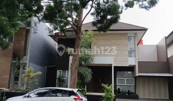 House in Tatar Rambut Kasih, Kota Baru Parahyangan.