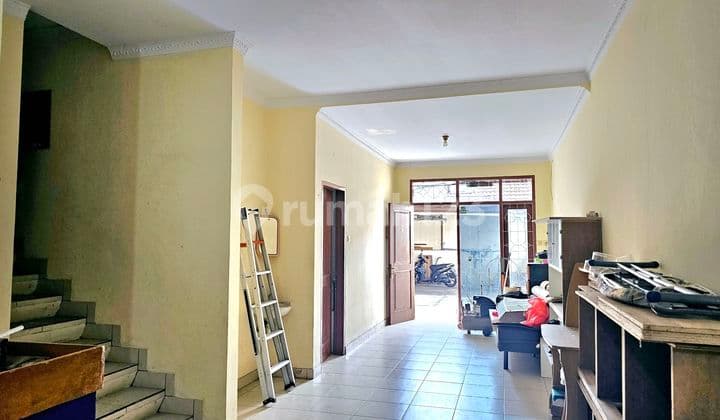 Rumah Termurah Metro Permata Terdekat ke Exit Tol Karang Tengah, Kamar Tidur Utama Superluas dan Carport Muat 2 Mobil