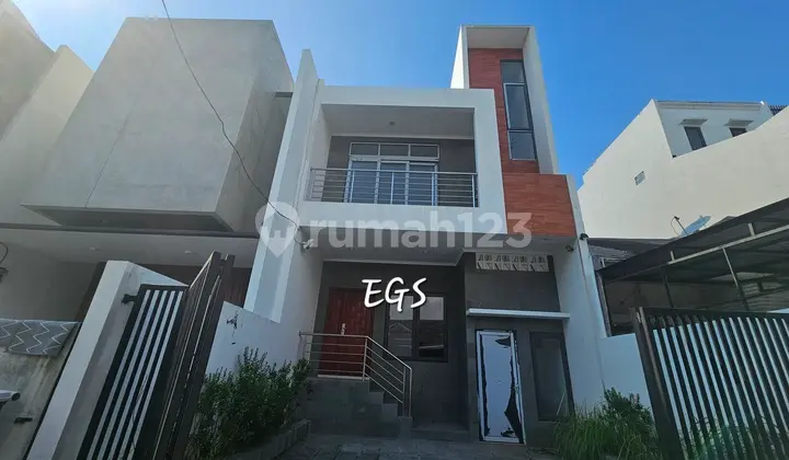 Rumah Alam Sutera Langka Private Contractor Siap Huni 2 Kamar Tidur Ensuite Bathroom.