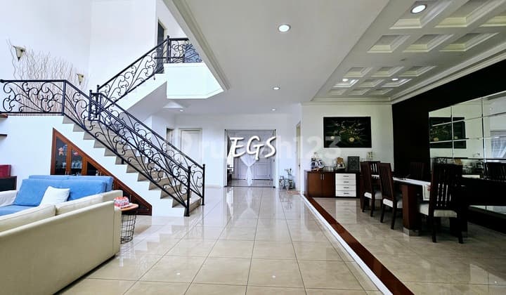 Rumah Alam Sutera Paling Homey Desain Mandiri Dekat Sekolah Lairensia dan Mall