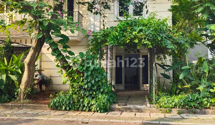 Rumah Tenang Dengan Lingkungan Yang Menyenangkan Untuk Keluarga