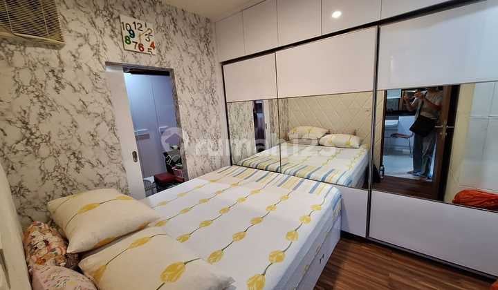 Apartement Oak Tower 2 Kamar Tidur di Jakarta Timur Tower A Lantai Rendah Furnish Bagus