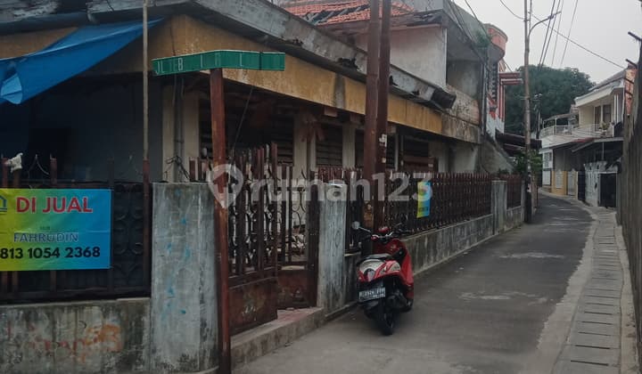 Rumah lama tebet dilokasi strategis dijual cepat