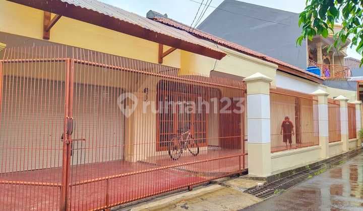 Rumah Siap Huni Cocok Untuk Tinggal Maupun Kantor Disewakan Cepat