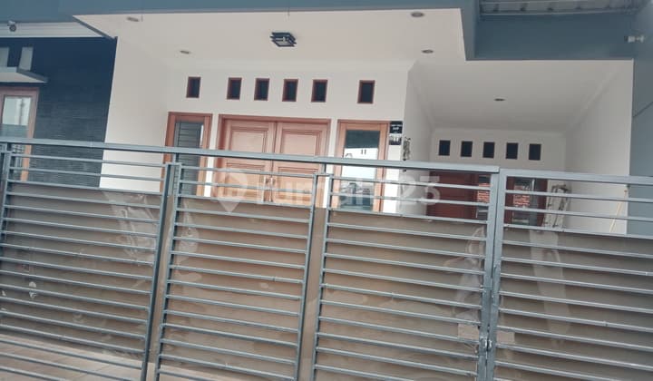 Rumah Siap Huni Tebet bisa untuk Tinggal Maupun Kantor