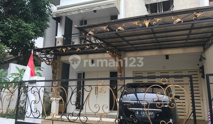 Brand New Minimalis Tebet dengan Lokasirategis Disewakan Cepat