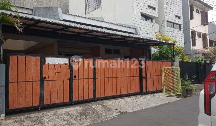 Rumah siap huni jalan 2 mobil cocok untuk kantor atau tinggal