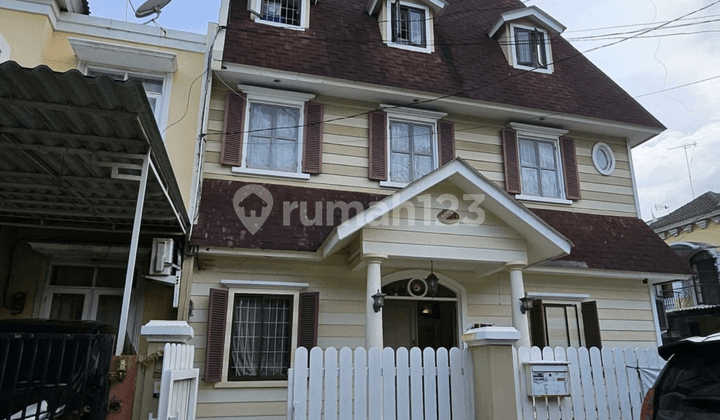 Dijual Cepat Rumah Hadap Utara dan Barat di Muiara Taman Palem